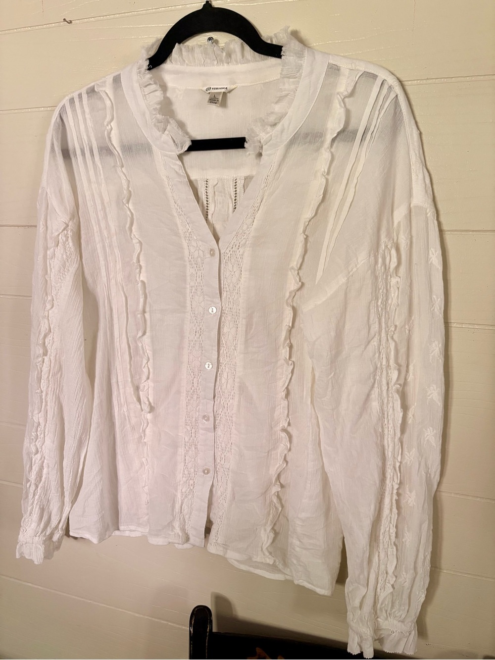Versona White Ruffled Button-Front Blouse - Picture 2 of 13